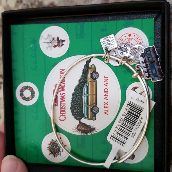 NIB Alex and Ani Christmas Vacation Bundle - Picture 4 of 13